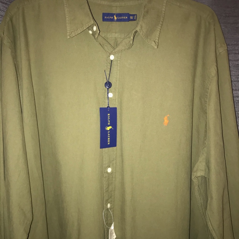 Men’s dress/casual shirt